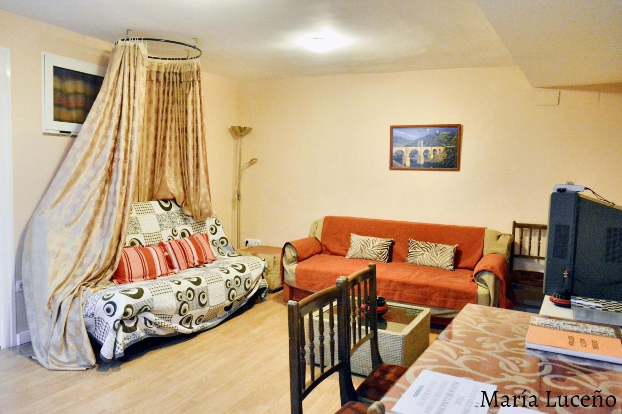 Comfortable Apartment In Caceres 55 M² Welcoming Terrace Екстериор снимка